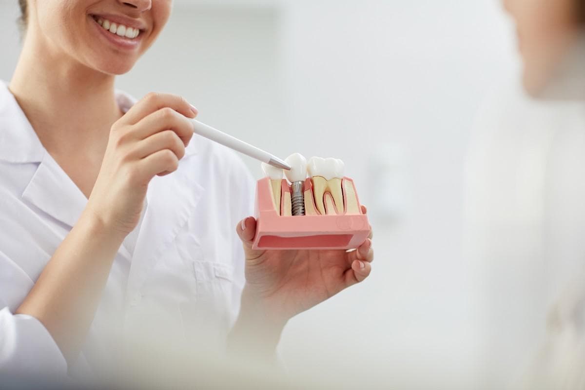 Cost of dental implants in Waterloo , California